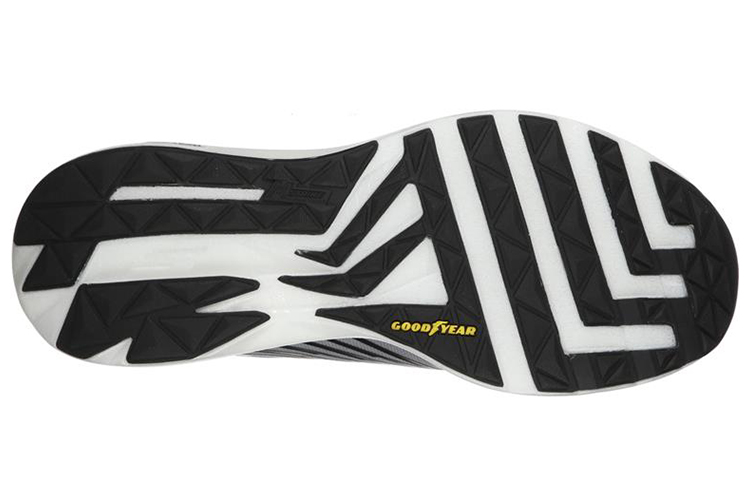 Shop Skechers Go Run Ride 8 Flow 低筒跑步鞋 灰黑