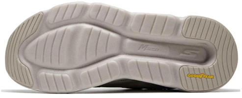 Purchase Skechers Go Run Speed SWIRL TECH 防滑耐磨 低筒 跑步鞋 男款 灰黑