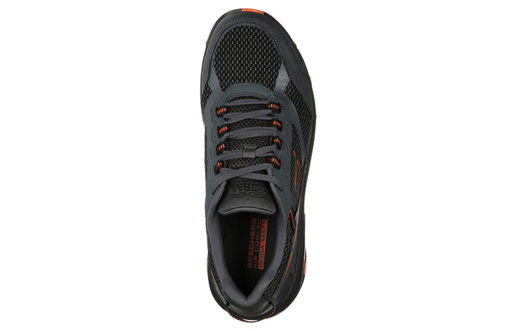 Shop Skechers Go Run Trail Altitude 越野跑步鞋 黑橘色轉換為台灣市場的產品名稱變為：

Skechers Go跑 山徑高度 野外奔跑鞋 黑橙色