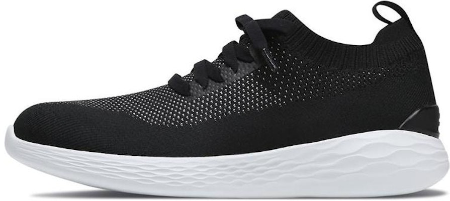 Skechers Go Strike 'Hitam Putih' 54210-BKW Buy Skechers Go Strike 'Hitam Putih' 54210-BKW