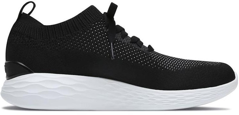 Skechers Go Strike 'Hitam Putih' 54210-BKW Order Skechers Go Strike 'Hitam Putih' 54210-BKW
