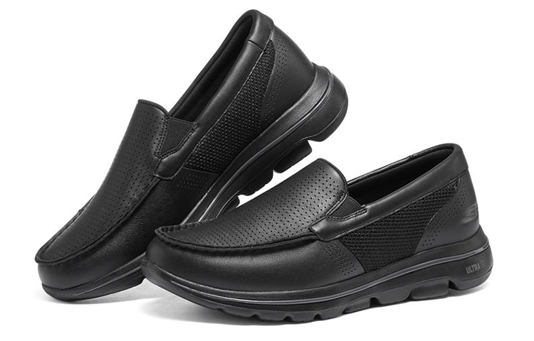 Lookbook 斯凯奇 Go Walk 5 '黑色皮革一脚蹬' 便鞋 216023-BBK