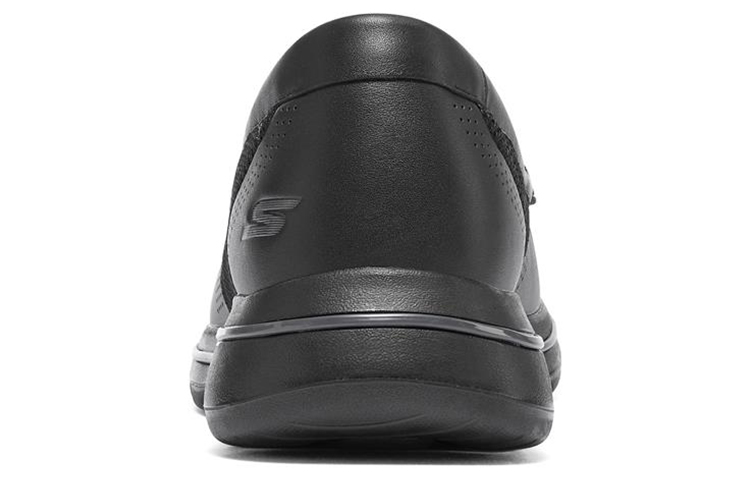 Shop 斯凯奇 Go Walk 5 '黑色皮革一脚蹬' 便鞋 216023-BBK