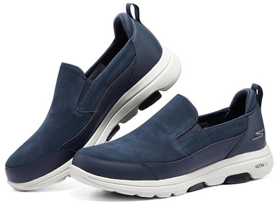 Skechers Go Walk 5 一蹬就走的運動休閒鞋 海軍藍色 Lookbook Skechers Go Walk 5 一蹬就走的運動休閒鞋 海軍藍色