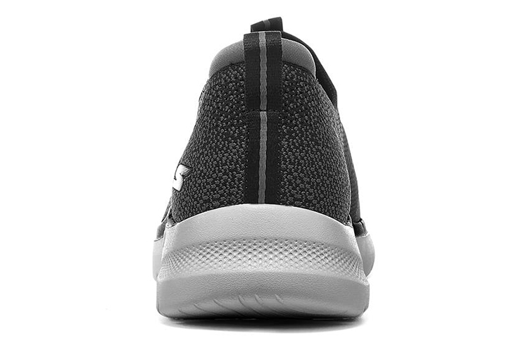 Shop Skechers Go Walk 6 一脚蹬低筒運動休閒鞋 黑色