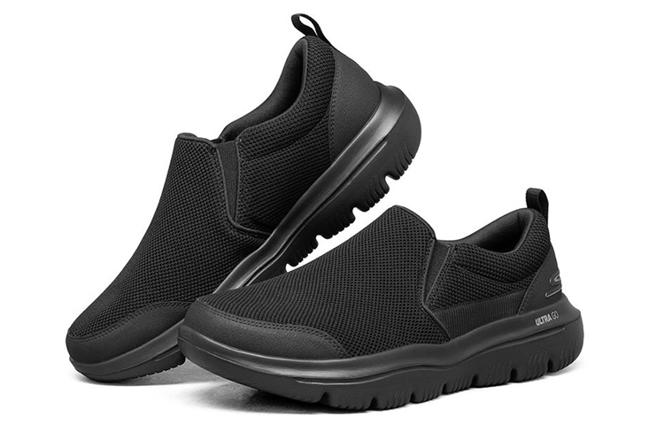 Lookbook Skechers GO Walk Evolution Ultra 輕便透氣 一腳蹬休閒懶人鞋 全黑