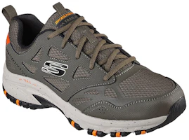 Lookbook Skechers Hillcrest 低筒運動鞋 橄欖色