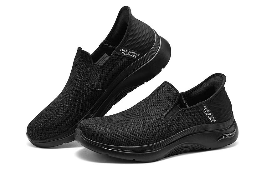 Shop Skechers 舒適百搭 減震防滑耐磨 低筒 生活休閒鞋 男款 黑色