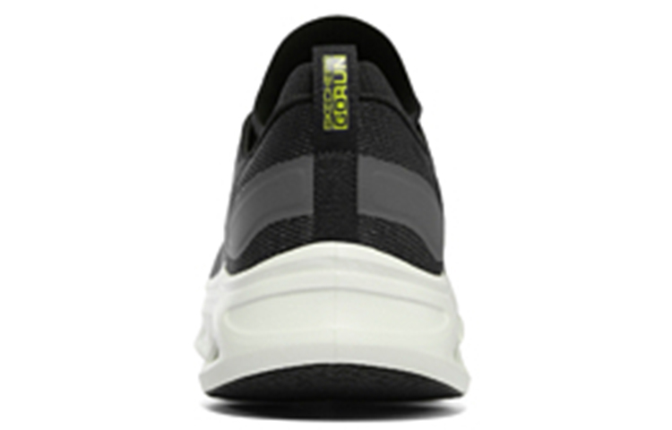 Shop Skechers Sepatu Lari Low-Top 'Hitam Hijau' 220502-BKLM