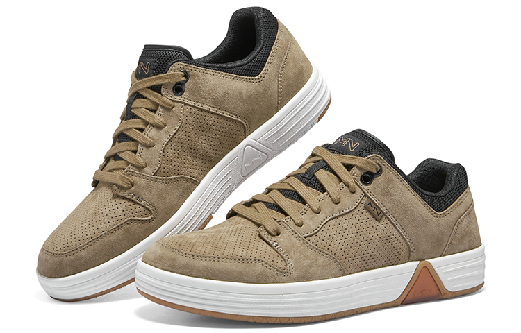 Shop Skechers 舒適百搭輕便時尚 低筒 板鞋 男款 棕色