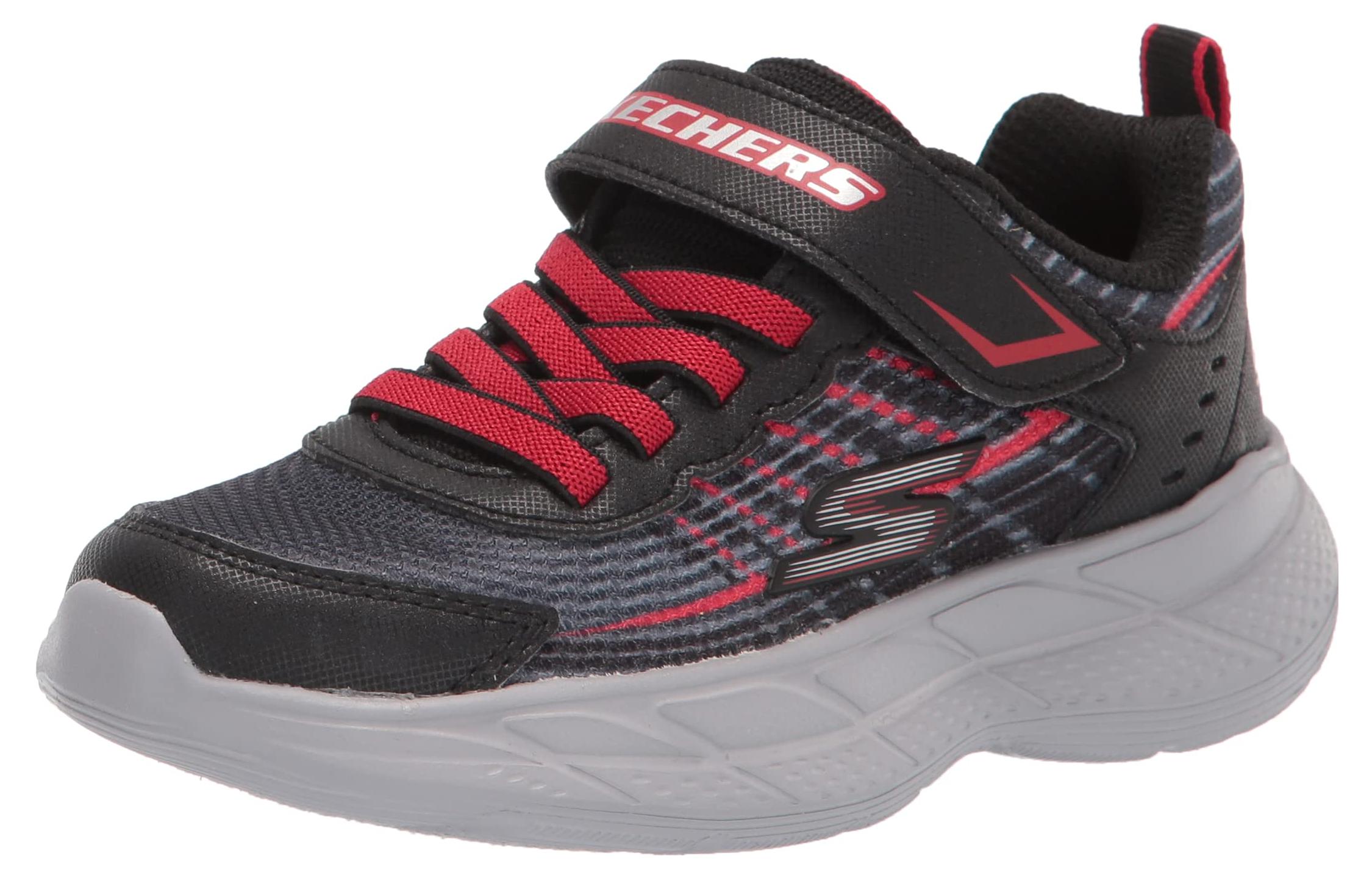 Lookbook Skechers Bajo 'Corredor Negro' 403795LBGRD