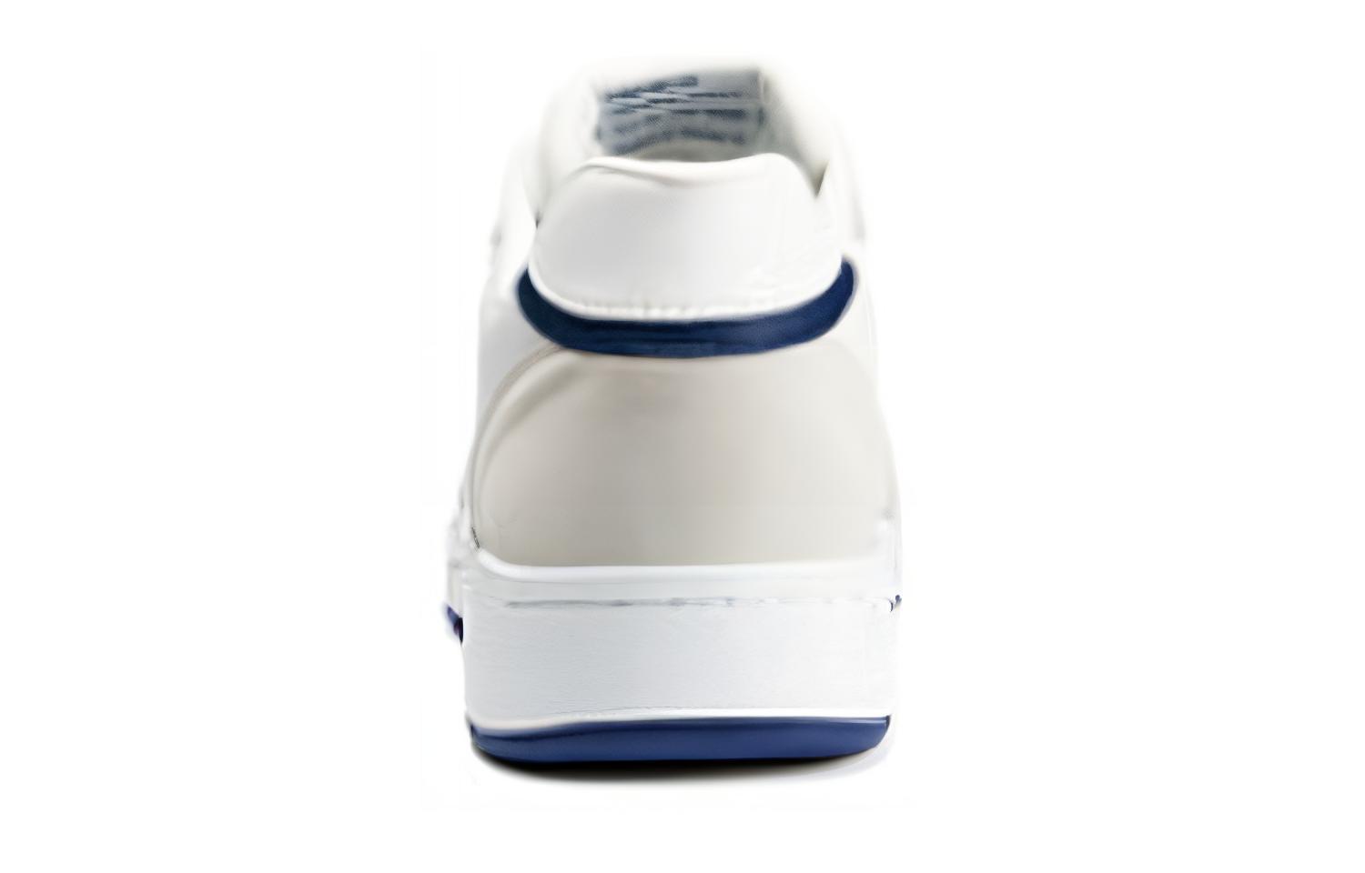 Shop Skechers 防滑耐磨 低筒 休閒生活鞋 男款 白藍色