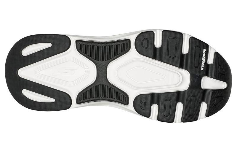 Shop Skechers Max Cushioning Arch Fit- Come Back 防滑耐磨透氣 低筒 跑步鞋 黑綠色