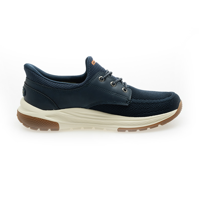 Shop Skechers Meroe 休閒鞋 純藍設計 205467NVY