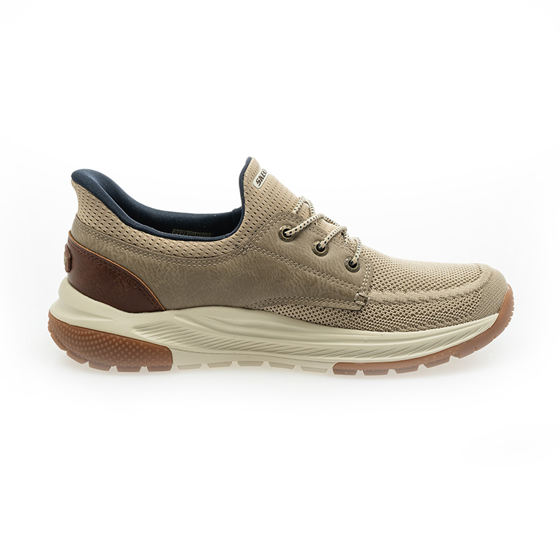 Shop Skechers Meroe 運動鞋 米色 205467TPE