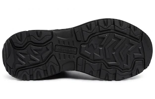Shop Skechers 耐磨戶外鞋 黑色