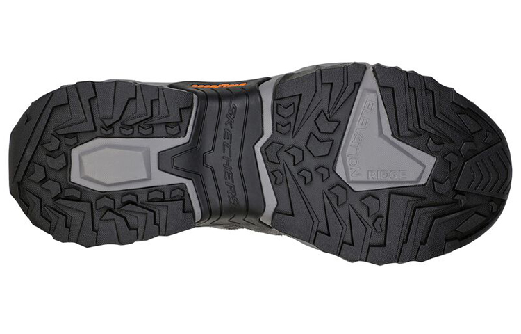 Shop Skechers 舒適版型：Terraform-Selvin 戶外運動鞋 深灰