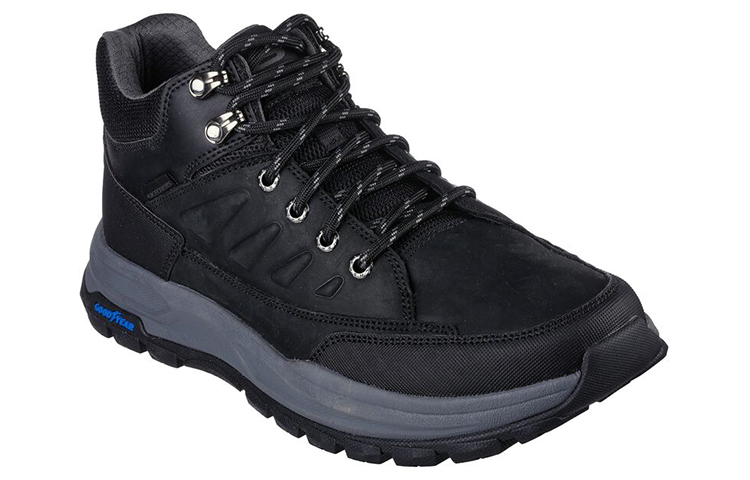 Shop Skechers Relaxed Fit: Zeller-Bazemore 耐磨戶外功能鞋 黑