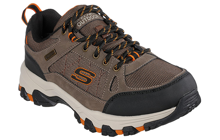 Lookbook Skechers 輕鬆適合：Selmen - Cormack 耐磨慢跑鞋 - 棕色