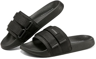 Skechers Side Lines 2.0 防滑耐磨通風 運動拖鞋 男款 黑 Lookbook Skechers Side Lines 2.0 防滑耐磨通風 運動拖鞋 男款 黑