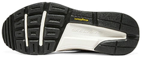 Skechers 運動休閒 新年系列 虎紋掛飾運動休閒鞋 黑色 Purchase Skechers 運動休閒 新年系列 虎紋掛飾運動休閒鞋 黑色