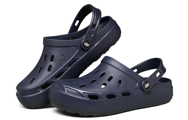 Shop スケッチャーズ スウィフターズ ネイビーブルー スリッパ 243041-NVY 243041-NVY