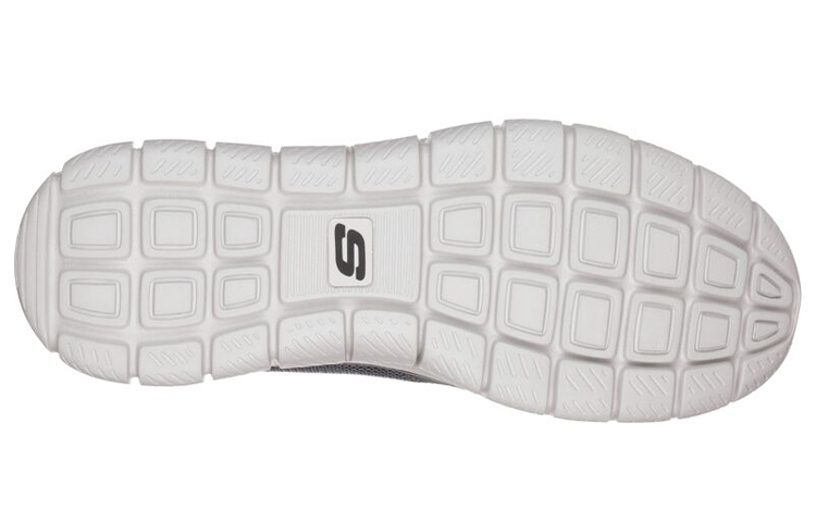 Shop Skechers 斯凯奇 低帮跑鞋 蓝灰色 52631-GYNV