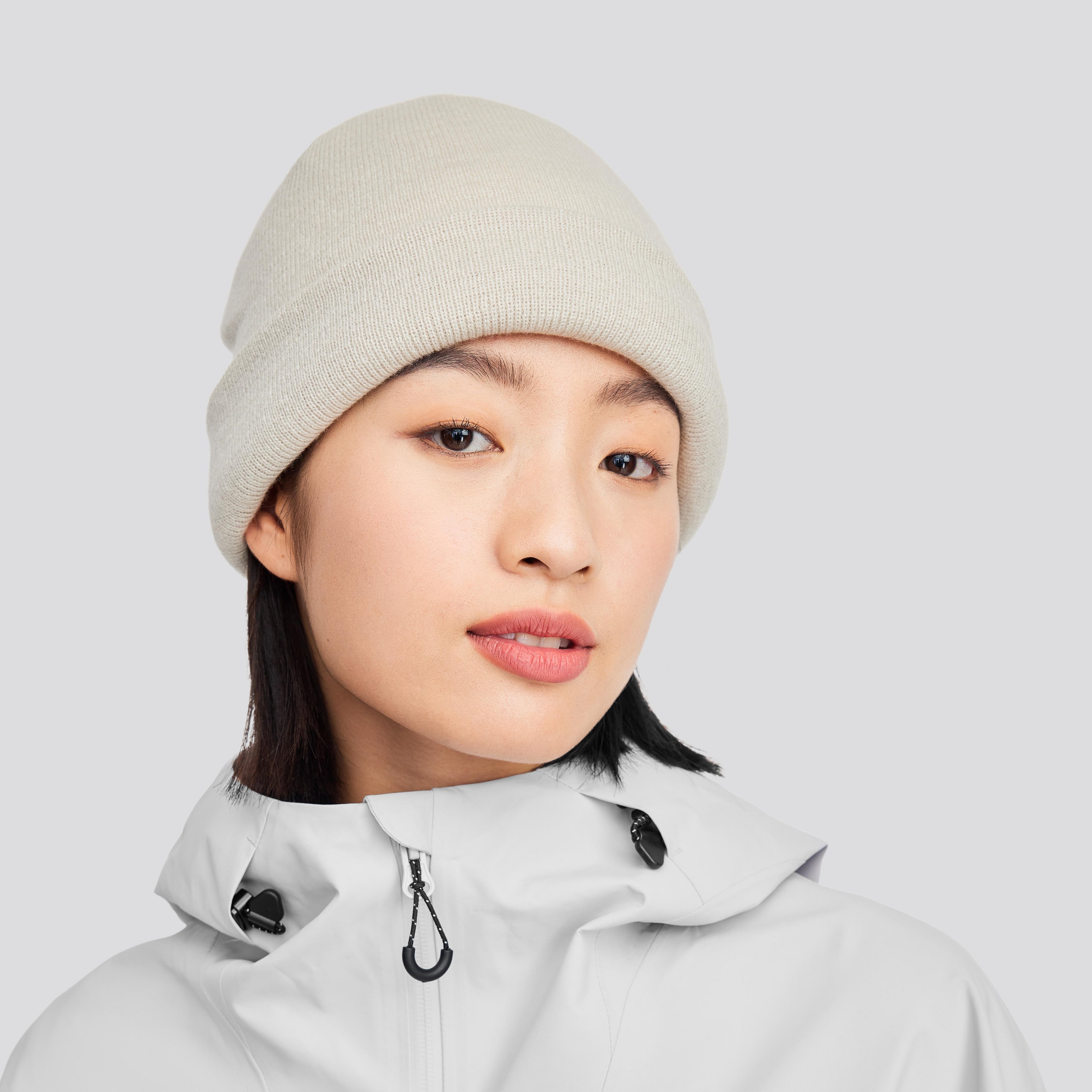 Purchase Skechers 男女款輕量UPF50+防水防風外套 月灰色. L424U189-00MV