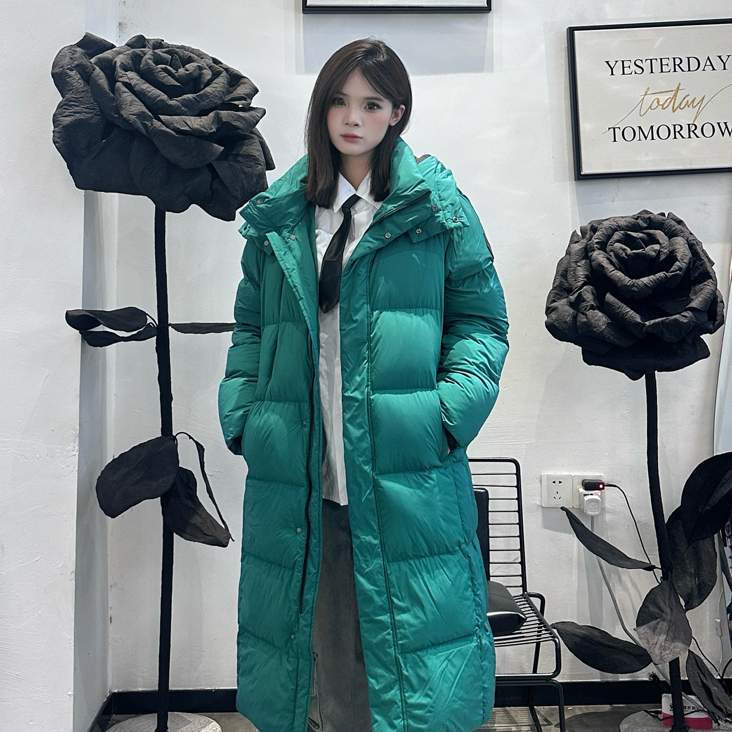 Shop Skechers Jaket Down Hoodie Tahan Air Unisex Gaya Kasual Outdoor. L424U281