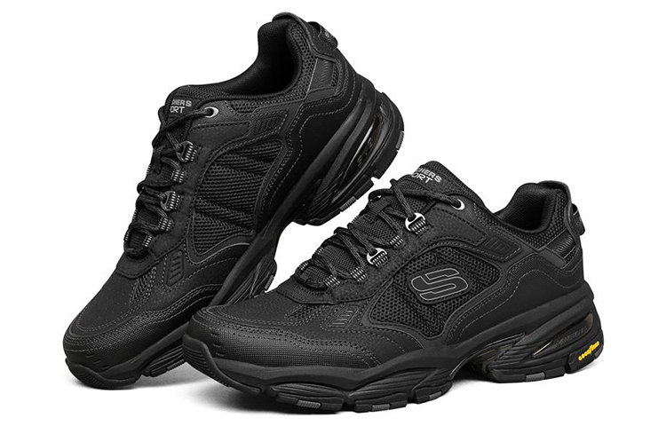 Shop Skechers Vigor 3.0 耐磨低筒老爹鞋 黑色