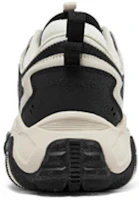 Shop Skechers 野火鞋 低筒 戶外休閒老爹鞋 男款 黑白