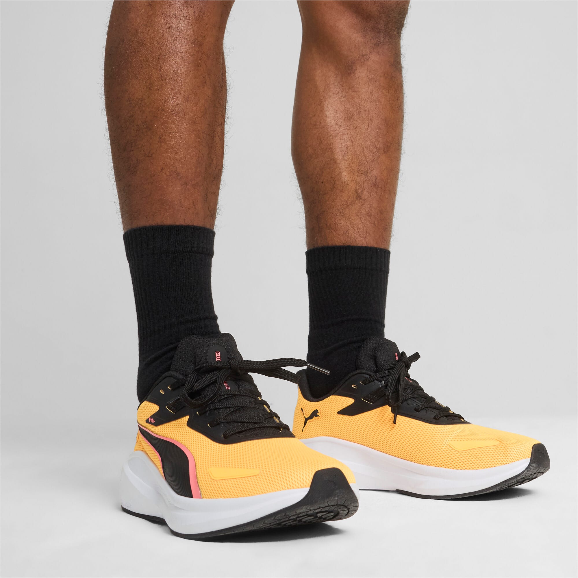 Order 스카이로켓 라이트 러닝화 379437-25