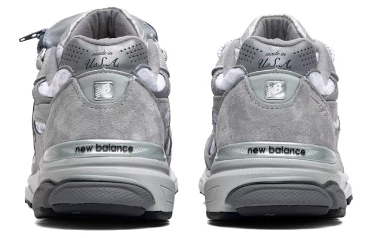 Shop Slam Jam x New Balance 990v3 '未完成' NBUS990MC3-001