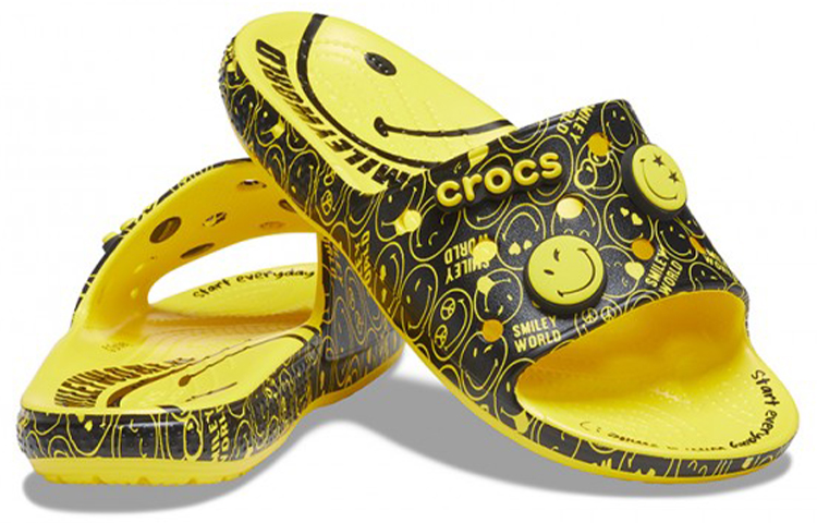 Shop Smiley X Crocs 經典聯名款 滿印笑臉 拼色潮流運動拖鞋 男女同款 黃黑