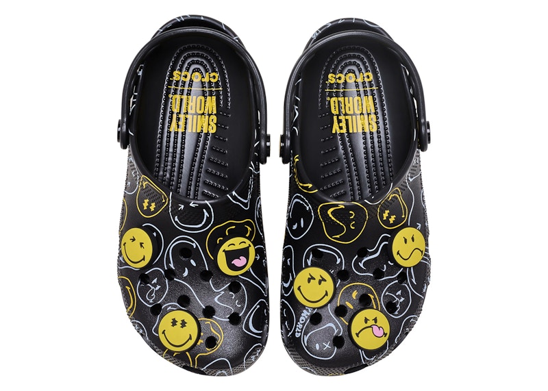 Order SmileyWorld x Crocs Classic Clog Sandal Klasik 211693-90H