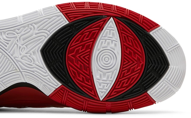 Sneaker Room x Nike Kyrie 6 "Mom - 赤" DC3269-600 Purchase Sneaker Room x Nike Kyrie 6 "Mom - 赤" DC3269-600