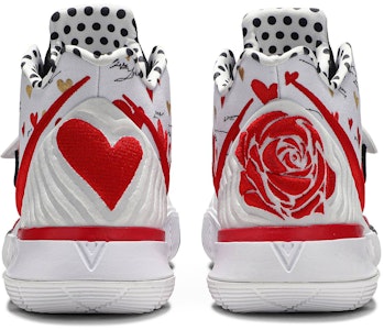 SneakerRoom x Nike Kyrie 5 'I Love You Mom' Sepatu Basket CU0677-100 Details for SneakerRoom x Nike Kyrie 5 'I Love You Mom' Sepatu Basket CU0677-100