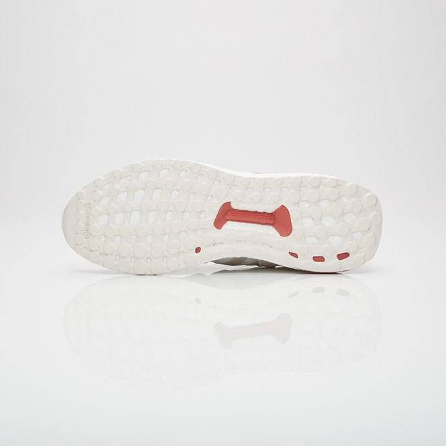 Shop Sneakersnstuff x 阿迪达斯 EQT 支持 Ultra Primeknit '白色' CQ1894