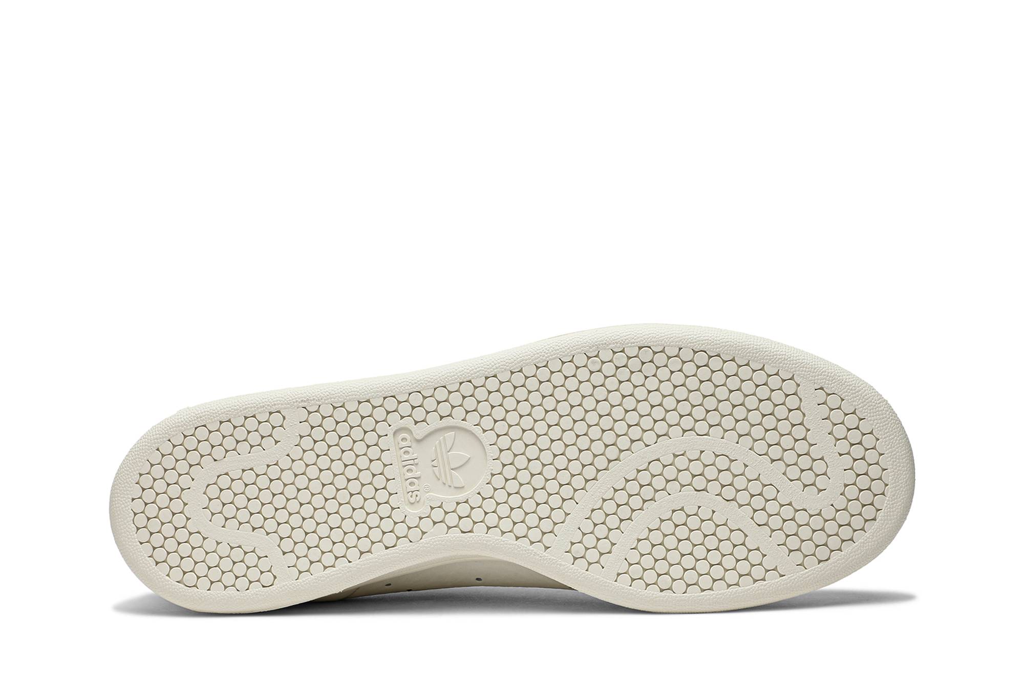 Shop SNS x adidas Originals Stan Smith 聯名款低幫板鞋 男女同款 白