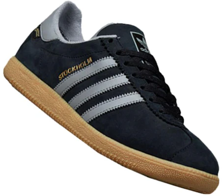 Sneakersnstuff x adidas Stockholm GORE-TEX ''Zwart Solid Grey'' AQ5676 Lookbook Sneakersnstuff x adidas Stockholm GORE-TEX ''Zwart Solid Grey'' AQ5676