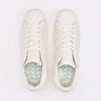 Sneakersnstuff x adidas Superstar Boost 'Shades of White V2' BY2284 Shop Sneakersnstuff x adidas Superstar Boost 'Shades of White V2' BY2284