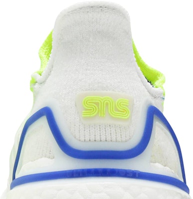 Sneakersnstuff x adidas UltraBoost 19 'Special Delivery' FV6012 Sizing Sneakersnstuff x adidas UltraBoost 19 'Special Delivery' FV6012