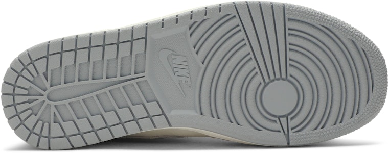 Sneakersnstuff x Air Jordan 1 中筒 '過去,現在,未來' CT3443-100 Shop Sneakersnstuff x Air Jordan 1 中筒 '過去,現在,未來' CT3443-100