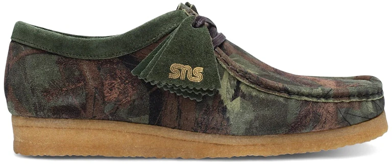 sneakersnstuff-x-clarks-originals-wallabee-acid-realtree-camo-26180302