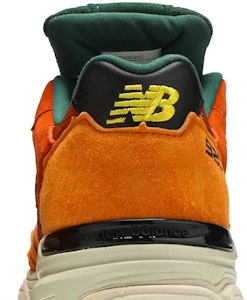 Sneakersnstuff x New Balance 920 Buatan Inggris 'SNS Sports World' M920SNS Sizing Sneakersnstuff x New Balance 920 Buatan Inggris 'SNS Sports World' M920SNS