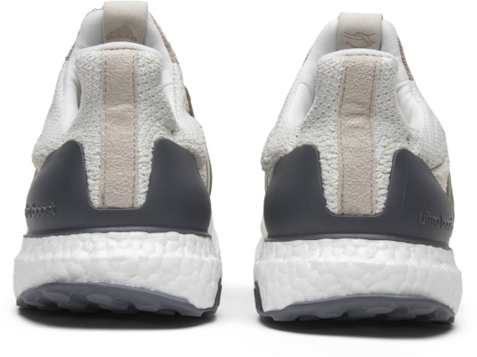 Ultra boost lux on top feet