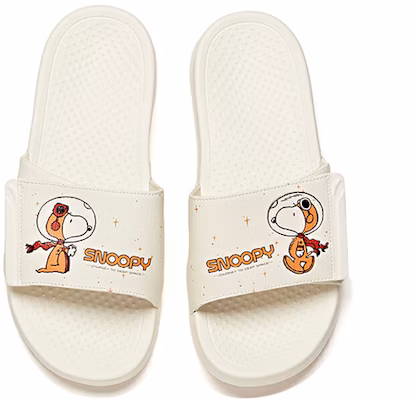 Anta x Snoopy Life Series Sandal 'Putih' 912126993-4 Lookbook Anta x Snoopy Life Series Sandal 'Putih' 912126993-4