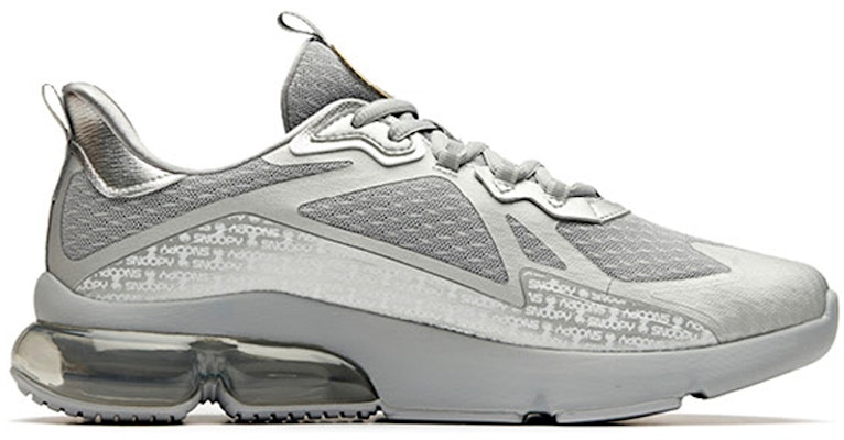 Anta x Snoopy Pendaratan Bulan 50th Ulang Tahun 'Kelabu Perak' 91935511-8 Order Anta x Snoopy Pendaratan Bulan 50th Ulang Tahun 'Kelabu Perak' 91935511-8