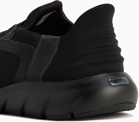 Softride Flexrace 便捷入脚跑鞋 311996-02 Lookbook Softride Flexrace 便捷入脚跑鞋 311996-02