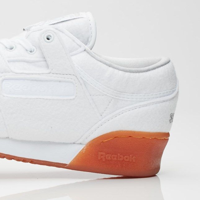 Sizing Solebox x Reebok Workout Lo Clean ''Blanc'' BS7684
